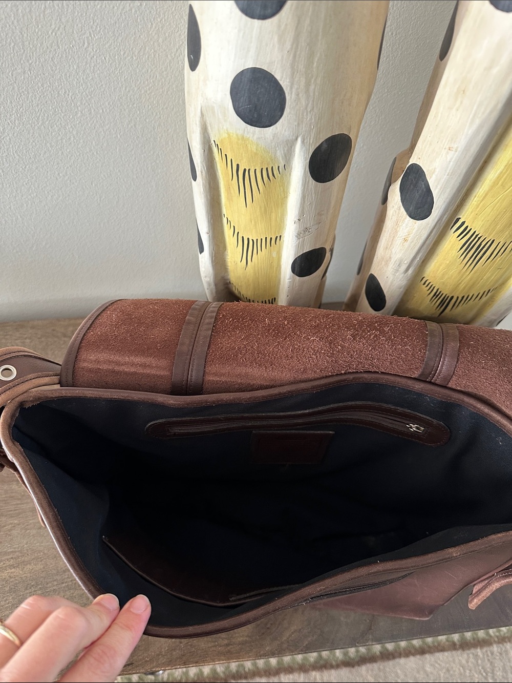 Coach Brown Leather Messenger Bag with Adjustable Strap - Picture 4 of 9